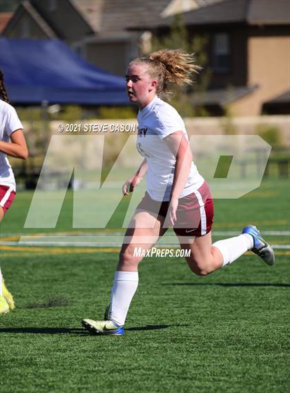 Thumbnail 3 in FR: Whitney @ Vista del Lago photogallery.