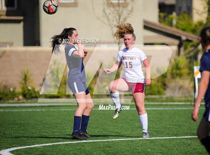 Thumbnail 2 in FR: Whitney @ Vista del Lago photogallery.