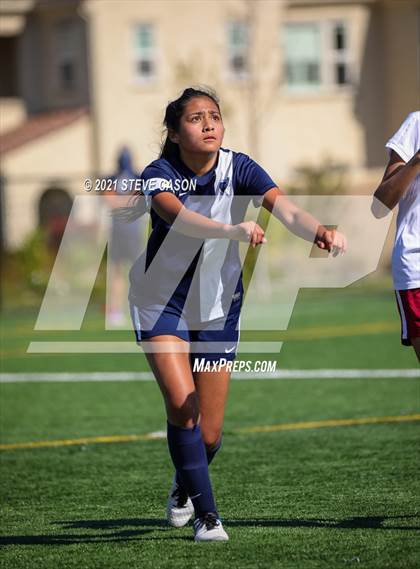 Thumbnail 1 in FR: Whitney @ Vista del Lago photogallery.