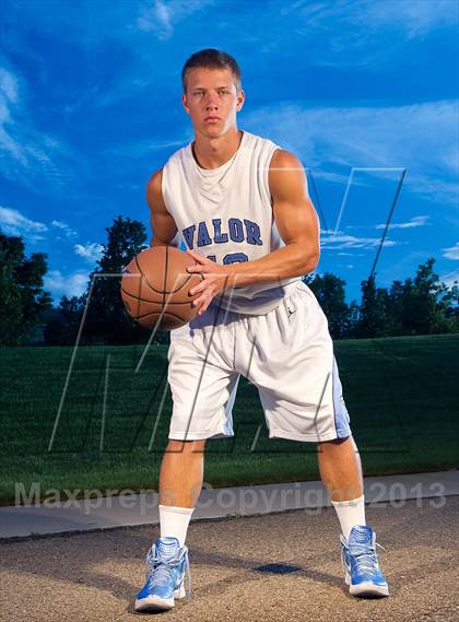 Thumbnail 3 in Christian McCaffrey (Reebok Dynamic Athlete)  photogallery.