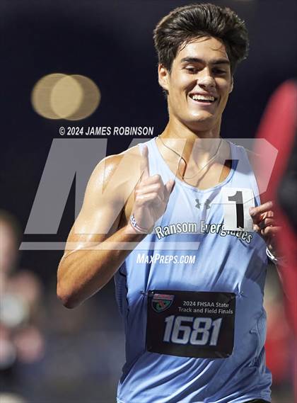 Thumbnail 2 in FHSAA 2A Finals (3200 Meters) photogallery.