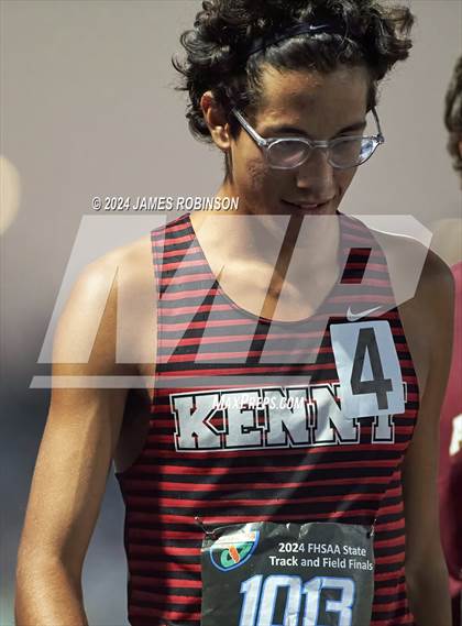 Thumbnail 2 in FHSAA 2A Finals (3200 Meters) photogallery.