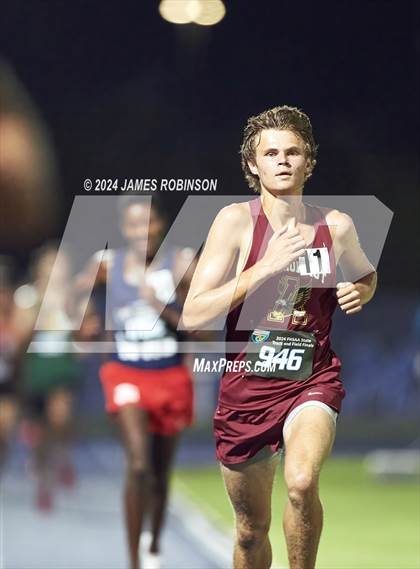 Thumbnail 3 in FHSAA 2A Finals (3200 Meters) photogallery.