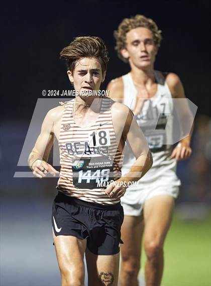 Thumbnail 1 in FHSAA 2A Finals (3200 Meters) photogallery.
