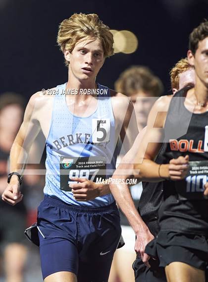 Thumbnail 1 in FHSAA 2A Finals (3200 Meters) photogallery.