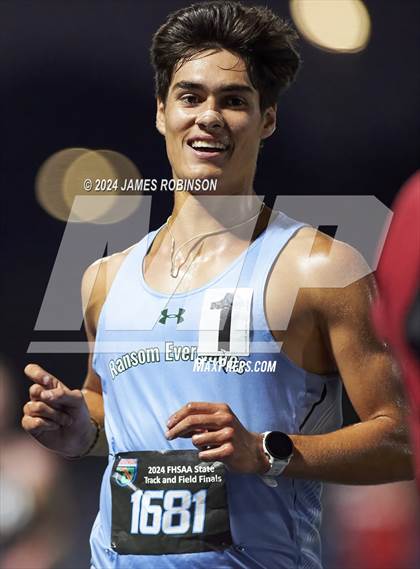 Thumbnail 1 in FHSAA 2A Finals (3200 Meters) photogallery.