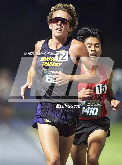 Thumbnail 3 in FHSAA 2A Finals (3200 Meters) photogallery.
