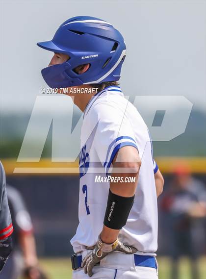 Thumbnail 1 in Madison vs. Greensburg (IHSAA 3A Sectional Semifinal) photogallery.