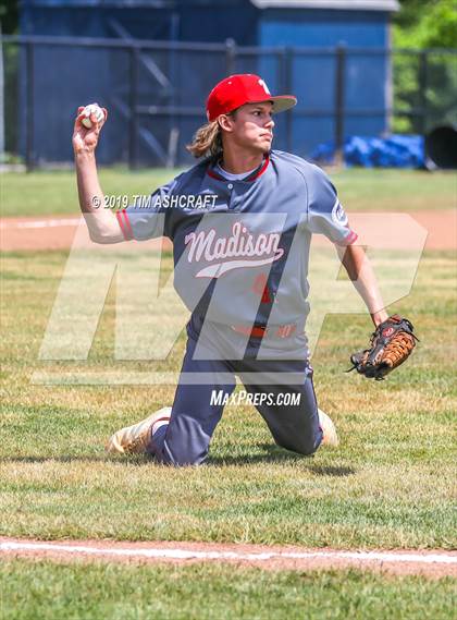 Thumbnail 3 in Madison vs. Greensburg (IHSAA 3A Sectional Semifinal) photogallery.