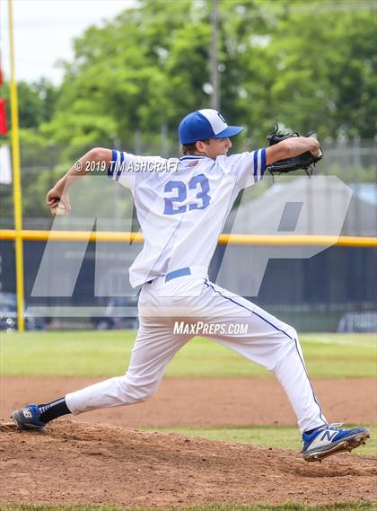 Thumbnail 3 in Madison vs. Greensburg (IHSAA 3A Sectional Semifinal) photogallery.