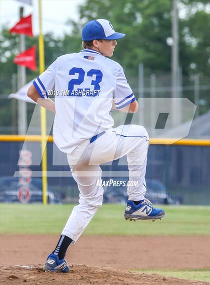Thumbnail 3 in Madison vs. Greensburg (IHSAA 3A Sectional Semifinal) photogallery.