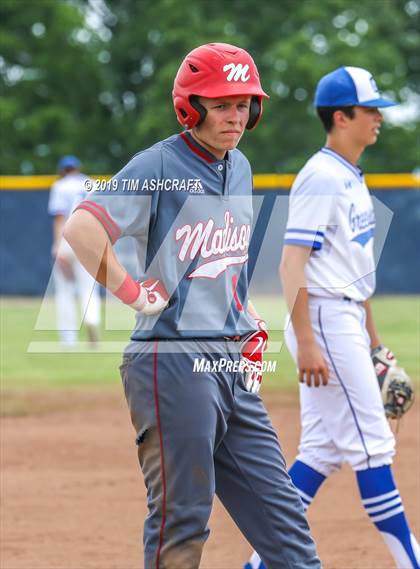Thumbnail 2 in Madison vs. Greensburg (IHSAA 3A Sectional Semifinal) photogallery.