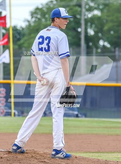 Thumbnail 2 in Madison vs. Greensburg (IHSAA 3A Sectional Semifinal) photogallery.