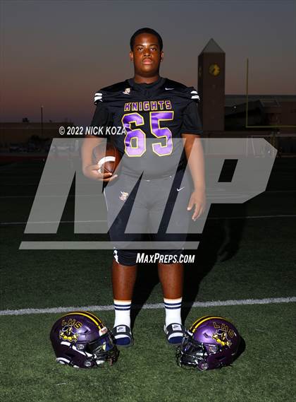 Thumbnail 3 in Lynwood Varsity Football Photo Shoot photogallery.