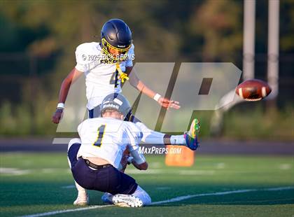 Thumbnail 3 in FR: Grand Oaks (blue) vs Katy Freeman photogallery.