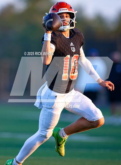 Thumbnail 3 in FR: Grand Oaks (blue) vs Katy Freeman photogallery.