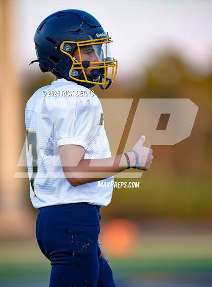 Thumbnail 2 in FR: Grand Oaks (blue) vs Katy Freeman photogallery.