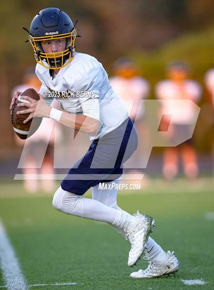 Thumbnail 3 in FR: Grand Oaks (blue) vs Katy Freeman photogallery.