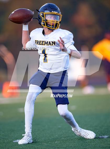 Thumbnail 2 in FR: Grand Oaks (blue) vs Katy Freeman photogallery.