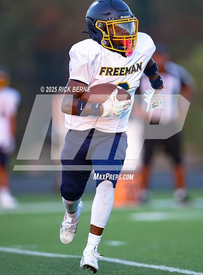 Thumbnail 3 in FR: Grand Oaks (blue) vs Katy Freeman photogallery.
