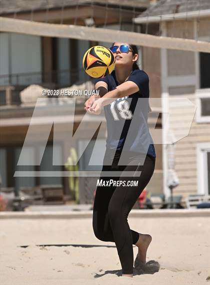 Thumbnail 1 in Wave League Finals - Newport Harbor photogallery.