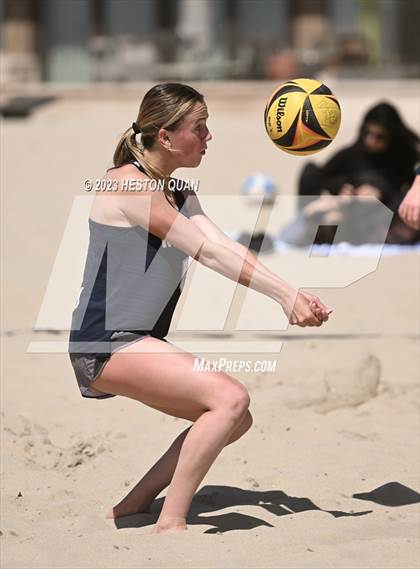 Thumbnail 2 in Wave League Finals - Newport Harbor photogallery.
