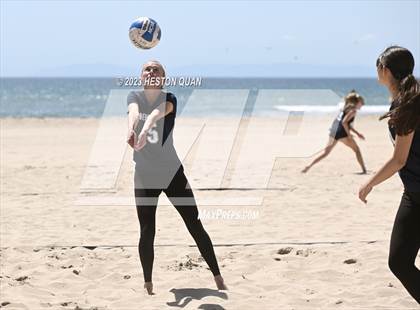 Thumbnail 1 in Wave League Finals - Newport Harbor photogallery.