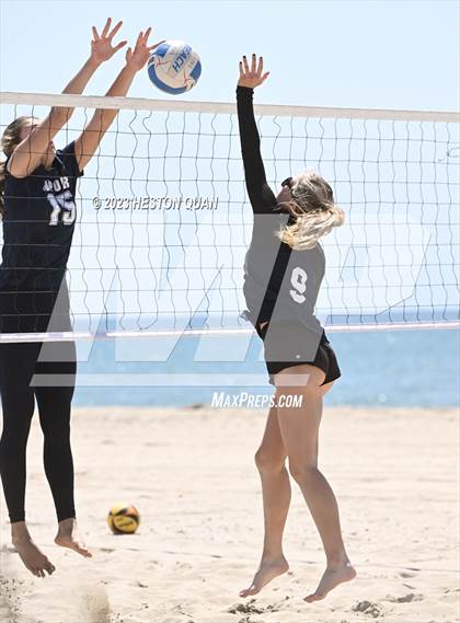 Thumbnail 1 in Wave League Finals - Newport Harbor photogallery.