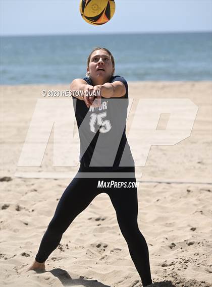 Thumbnail 1 in Wave League Finals - Newport Harbor photogallery.