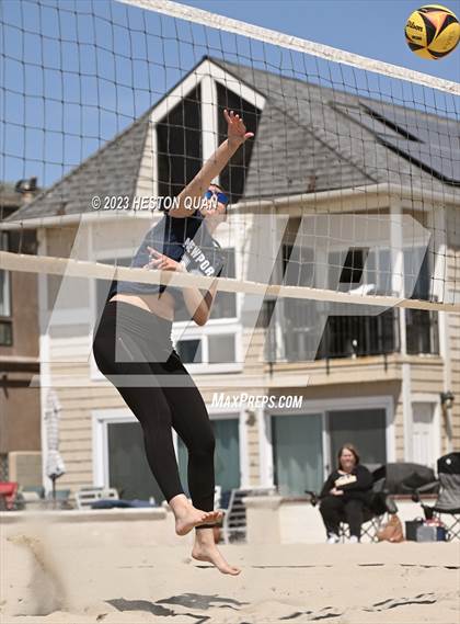 Thumbnail 1 in Wave League Finals - Newport Harbor photogallery.