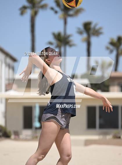 Thumbnail 2 in Wave League Finals - Newport Harbor photogallery.