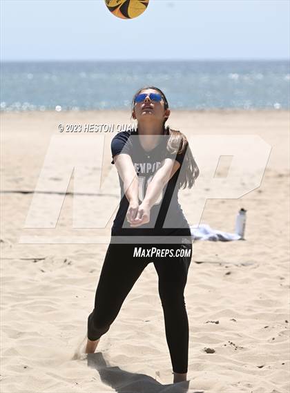Thumbnail 2 in Wave League Finals - Newport Harbor photogallery.