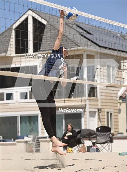 Thumbnail 2 in Wave League Finals - Newport Harbor photogallery.