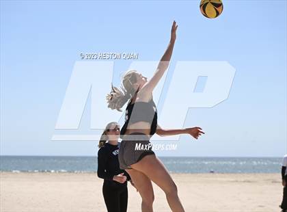 Thumbnail 3 in Wave League Finals - Newport Harbor photogallery.