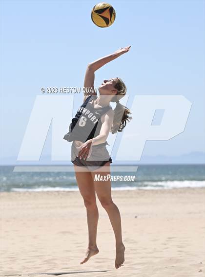 Thumbnail 1 in Wave League Finals - Newport Harbor photogallery.
