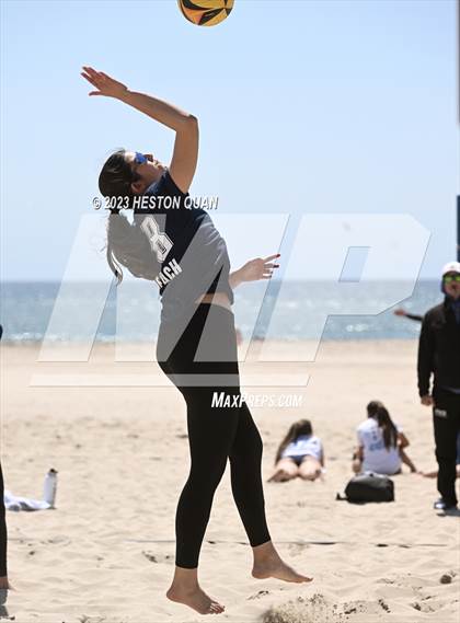 Thumbnail 1 in Wave League Finals - Newport Harbor photogallery.