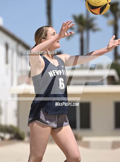 Thumbnail 1 in Wave League Finals - Newport Harbor photogallery.