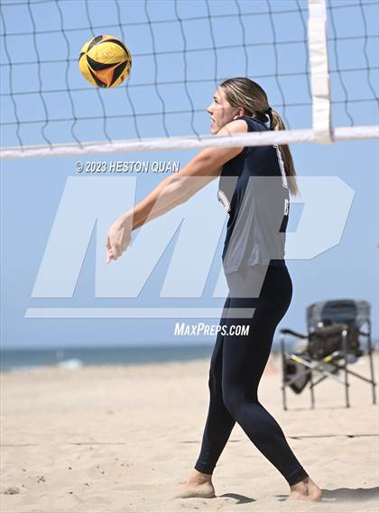 Thumbnail 2 in Wave League Finals - Newport Harbor photogallery.