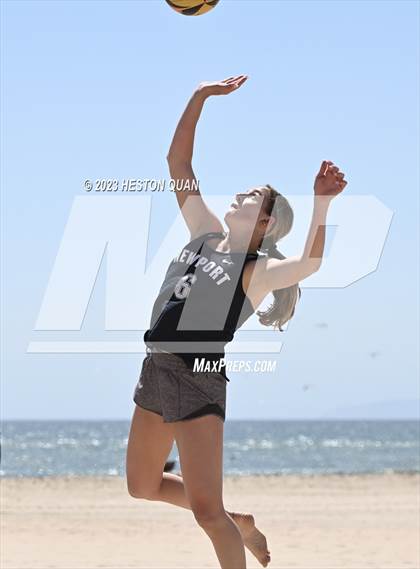 Thumbnail 2 in Wave League Finals - Newport Harbor photogallery.