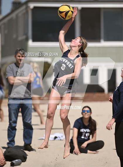 Thumbnail 2 in Wave League Finals - Newport Harbor photogallery.