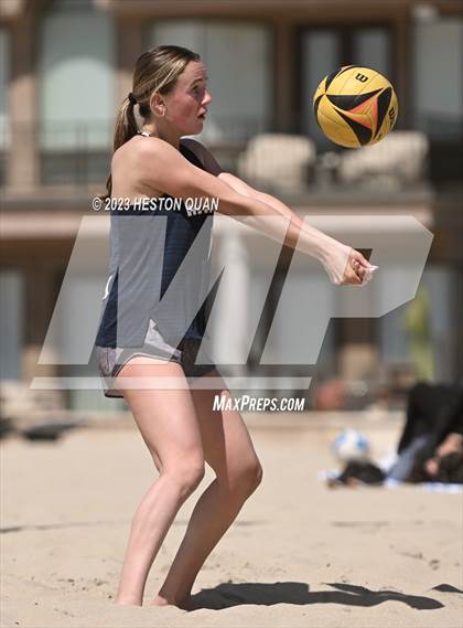 Thumbnail 2 in Wave League Finals - Newport Harbor photogallery.