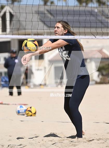 Thumbnail 2 in Wave League Finals - Newport Harbor photogallery.