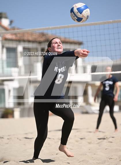 Thumbnail 1 in Wave League Finals - Newport Harbor photogallery.