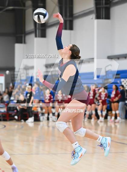 Thumbnail 3 in Perry vs. South Medford (Nike TOC Southwest) photogallery.