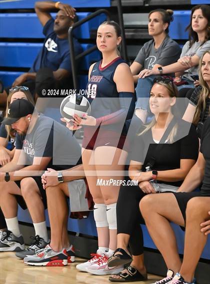 Thumbnail 3 in Perry vs. South Medford (Nike TOC Southwest) photogallery.