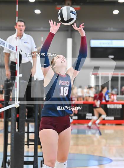 Thumbnail 2 in Perry vs. South Medford (Nike TOC Southwest) photogallery.