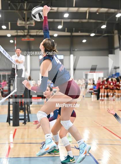 Thumbnail 2 in Perry vs. South Medford (Nike TOC Southwest) photogallery.