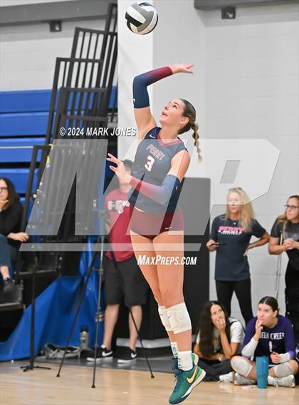Thumbnail 1 in Perry vs. South Medford (Nike TOC Southwest) photogallery.