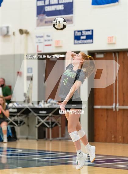 Thumbnail 3 in Hamilton Southeastern vs Westfield (IHSAA 4A Sectional Semifinal) photogallery.
