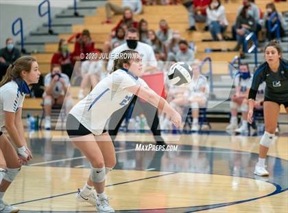 Thumbnail 2 in Hamilton Southeastern vs Westfield (IHSAA 4A Sectional Semifinal) photogallery.